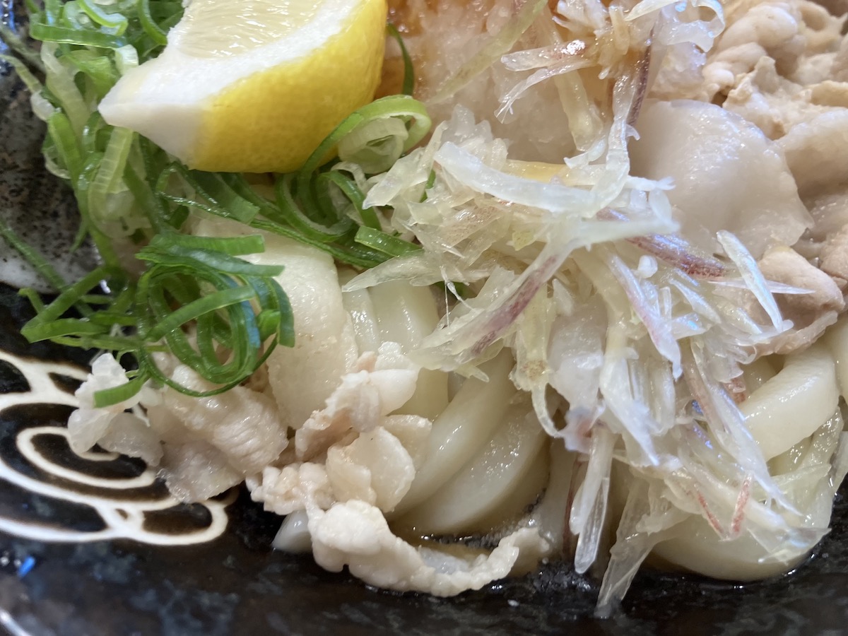 「丸亀製麺」派がぶっとんだ! 【はなまるうどん】720円「豚しゃぶ」食べたら、大反省したワケの画像4